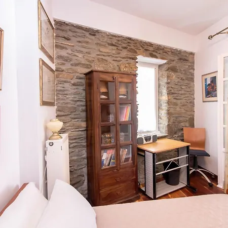 Gladiolus House - Tinos Tzados