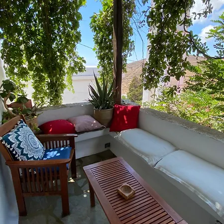 Сasa de vacaciones Gladiolus House - Tinos Tzados