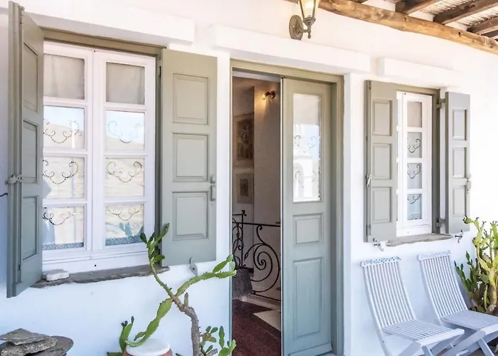 Gladiolus House - Tinos Tzados